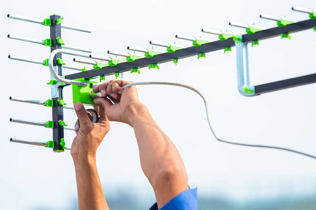 Installazione impianto TV satellitare antenna digitale terrestre Modena preventivo prezzo